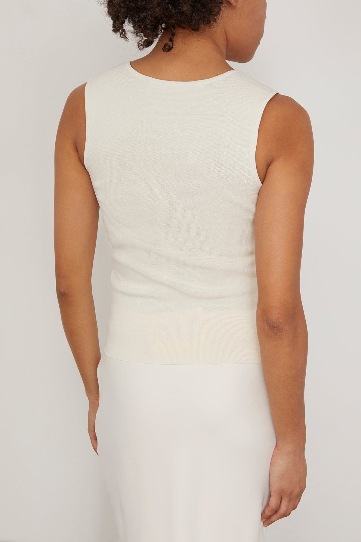 Rohe Tops Bustier-Shaped Knitted Tank Top in Off White Rohe Bustier-Shaped Knitted Tank Top in Off White